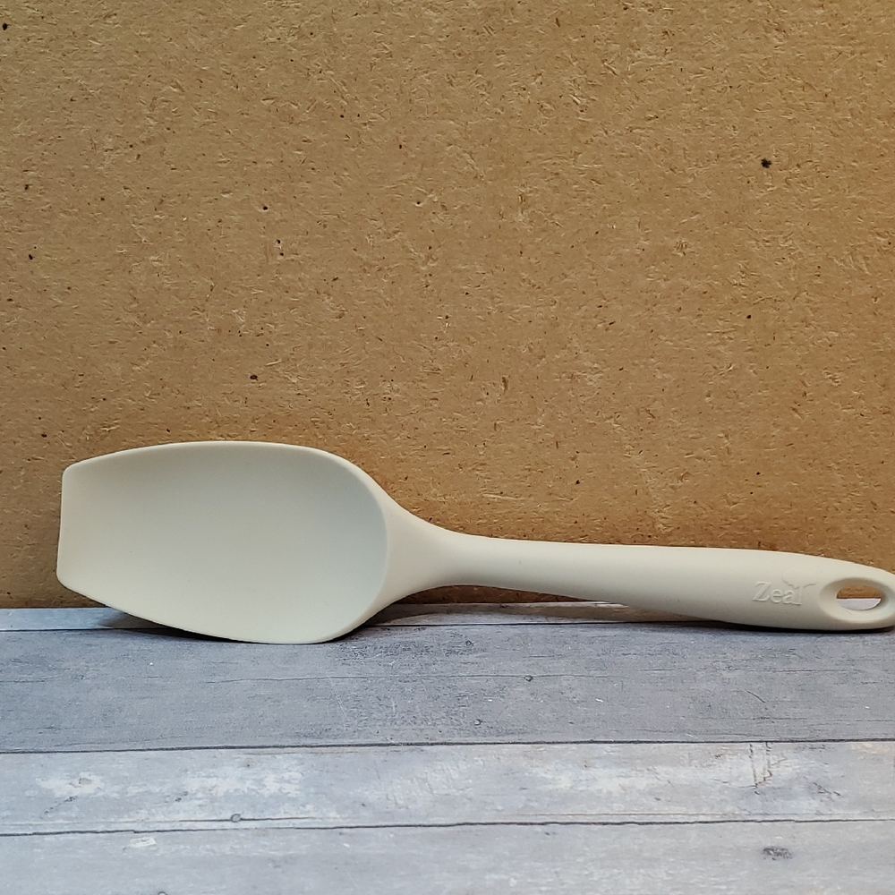 Zeal Silicone Spoon Spatula in Cream